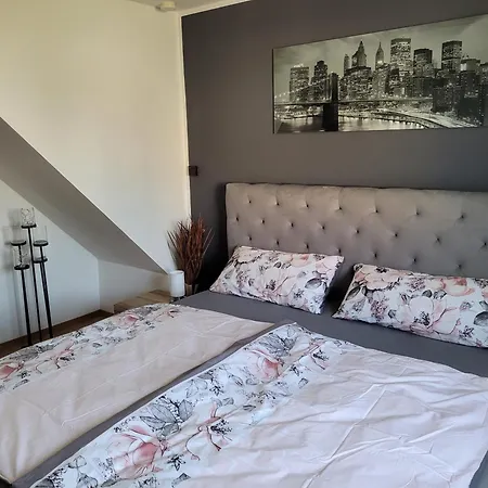 Ferienwohnung Melanie - Fuer Monteure & Langzeitbuchungen - Wackersdorf